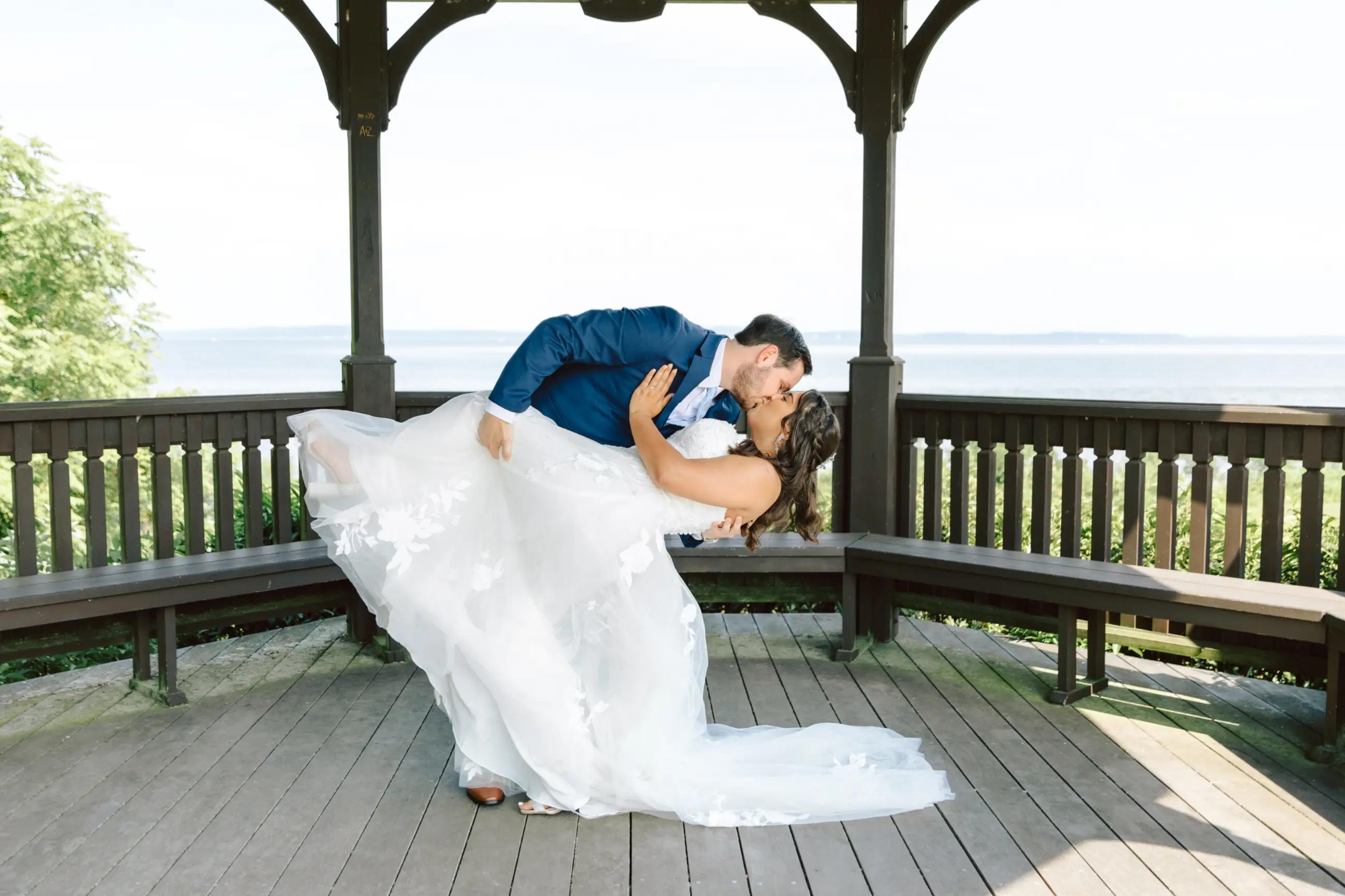 Bride and Groom kissing 